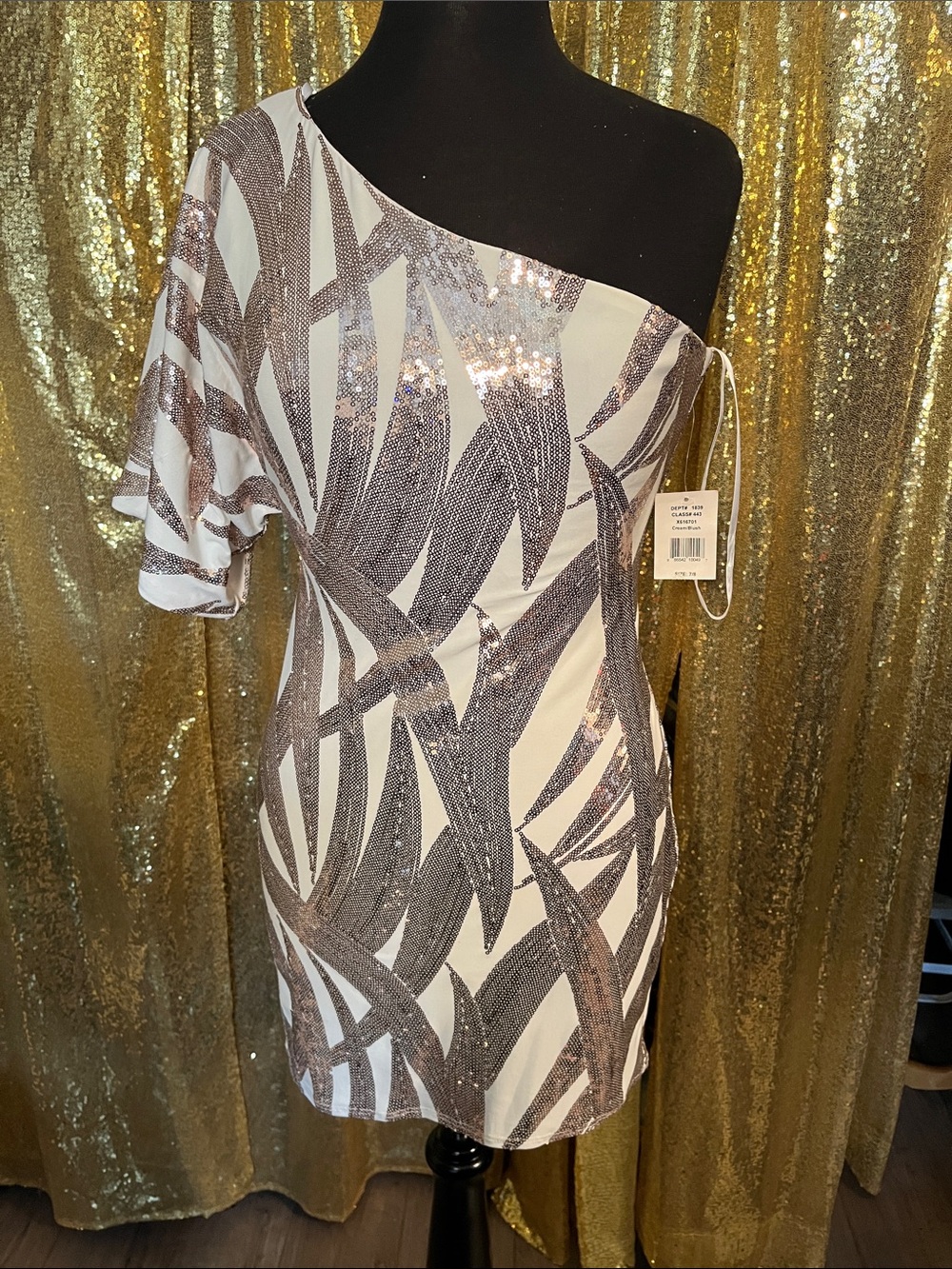 B. Smart White One-Shoulder Dress with Silver Sequin Pattern